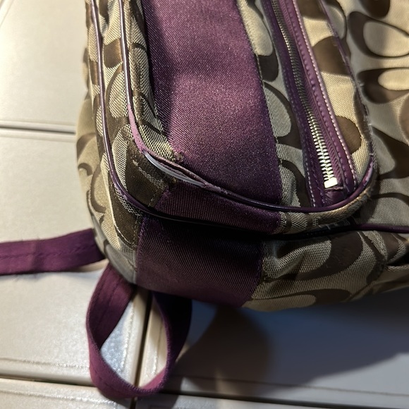 Authentic Coach backpack - Picture 12 of 16